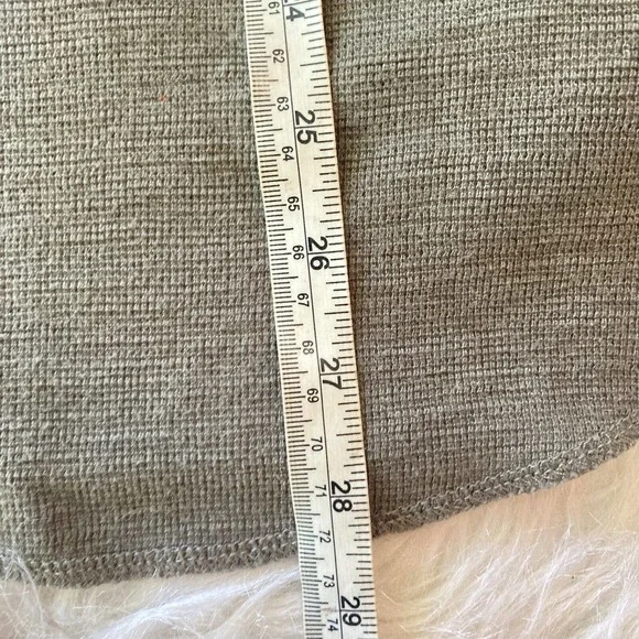 Men's American Eagle Sz Medium Long Sleeve Athletic Fit Waffle Knit Shirt Grey - Picture 8 of 9